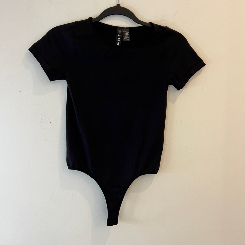 Design Lab Lord & Taylor Black Tshirt Bodysuit